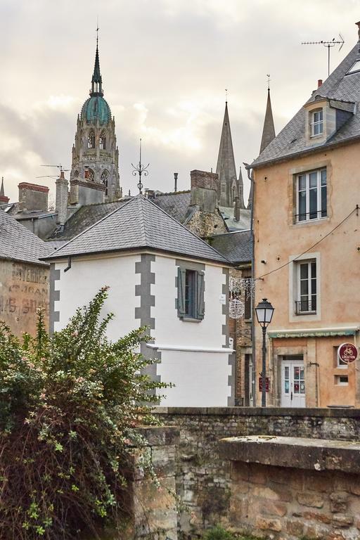 באיו La Plus Petite Maison De France מראה חיצוני תמונה